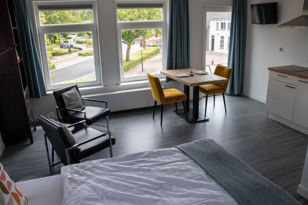 The Town Hotel Studios Appartments Zuidzande Extérieur photo